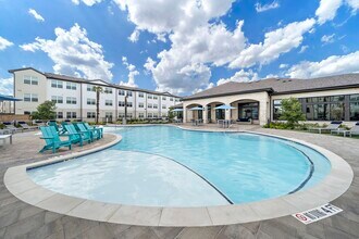 Building Photo - 19815 Kenswick Dr