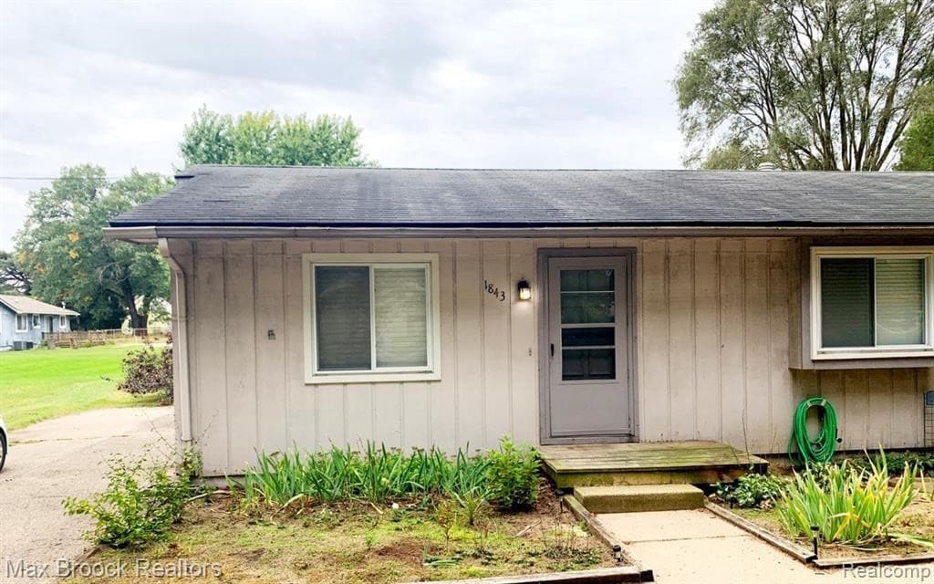 1843 Glengary Rd, Commerce Charter Township, MI 48382 Condo for Rent