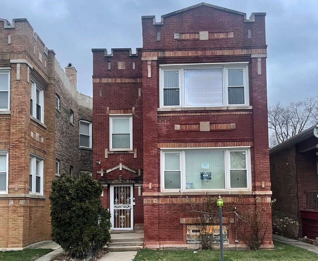 Primary Photo - 7752 S Aberdeen St