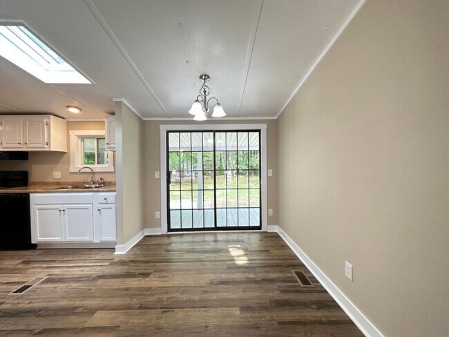 Building Photo - 3 Bedroom/2 Bathroom Home for Rent in Tang...