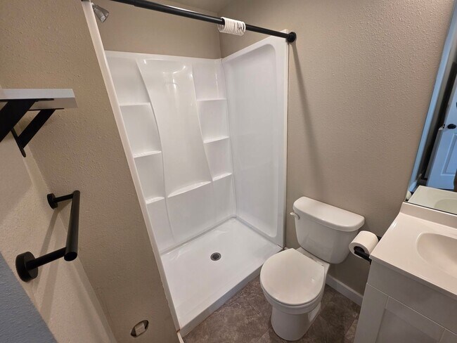 Building Photo - 218 E Baldwin Ave