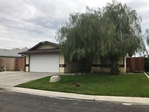 6008 Cedar Glen Ln