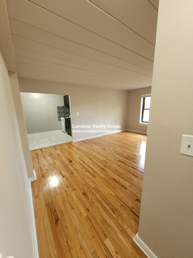 Building Photo - 1359 W Touhy Ave