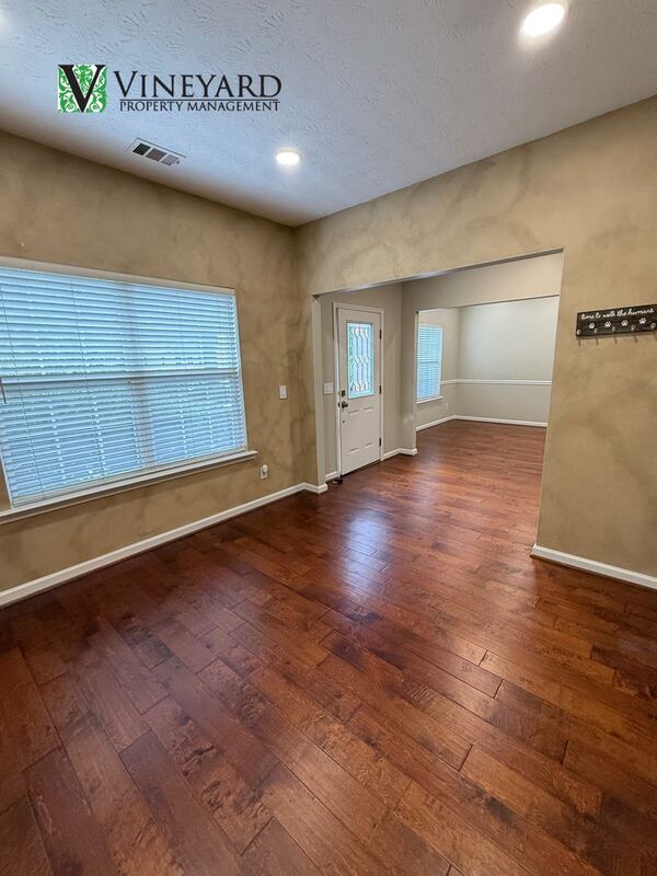 Foto del edificio - 9970 Lauren Hall Ct