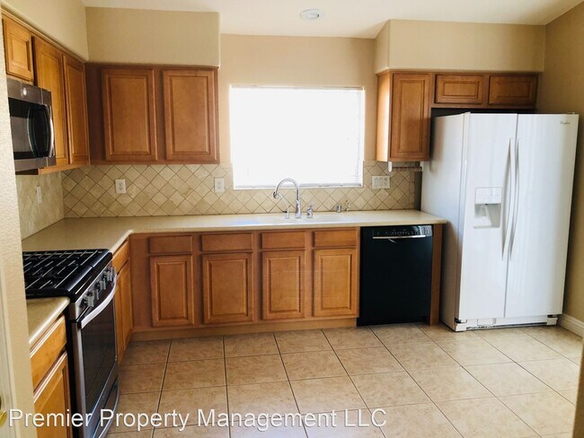 Building Photo - 3 br, 2 bath House - 8562 Lakota St
