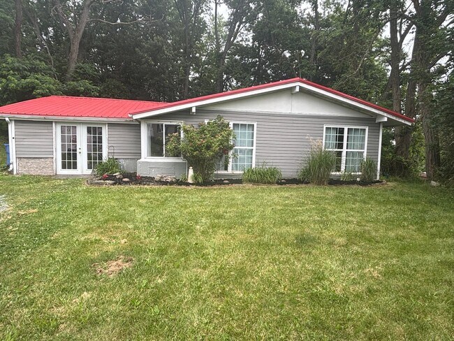 Foto del edificio - 584 Cedardale Dr