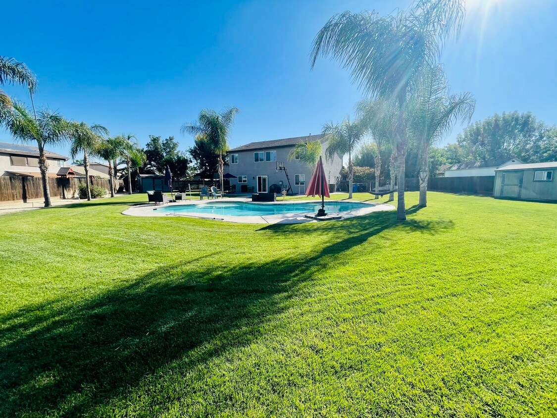 2103 N Vine Cir, Hanford, CA 93230 House Rental in Hanford, CA