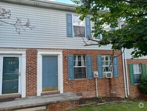 Building Photo - 238 Waterford Ln