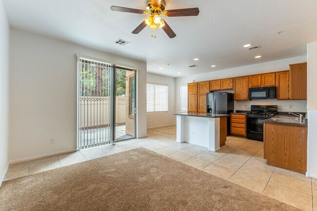 Foto del edificio - Must See Home in Gated Community!