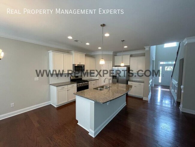 Foto del edificio - Magnificent 5 Bed / 3 Bath Home in Matthews
