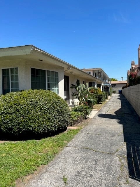 Foto del edificio - 738 S Stoneman Ave