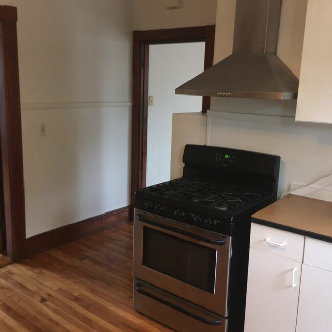 Building Photo - 194 Falmouth St