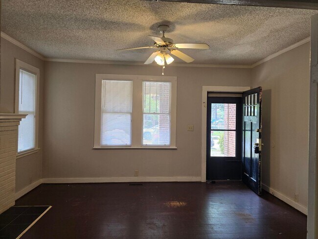 Foto del edificio - 1029 Kinard Ct