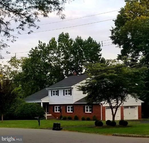 Primary Photo - 12 Shady Brook Ln