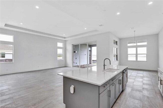 Foto del edificio - 9073 Wisteria Way