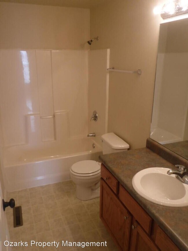 3 br, 3 bath House - 287 Forest Lane photo'