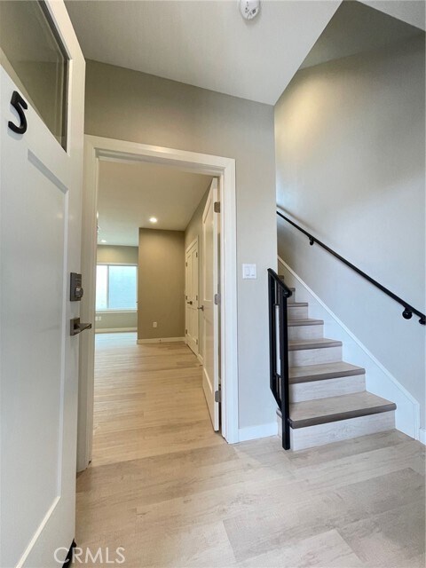 Building Photo - 4251 Live Oak Ave