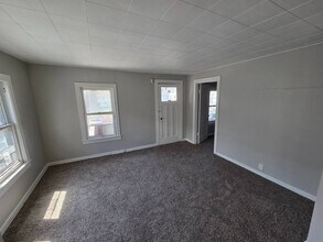 Building Photo - 3081 E 67th St