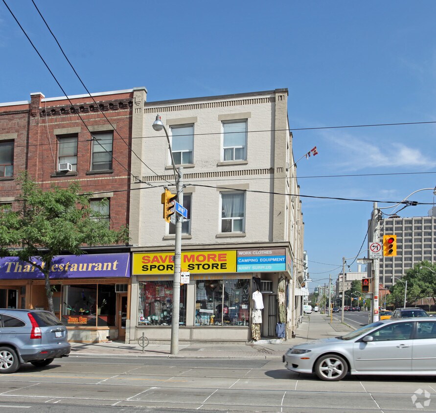 Building Photo - 114 Queen St E