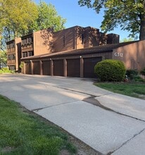 Building Photo - 33803 Electric Blvd