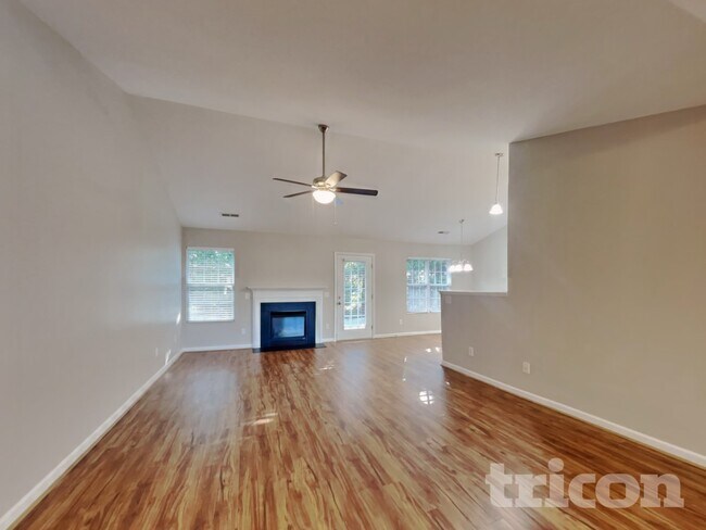 Foto del edificio - 285 Stone Meadow Ct