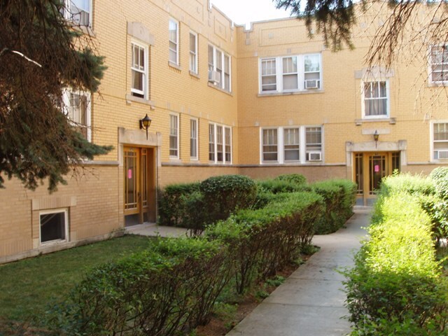 Primary Photo - 6338 W Raven St