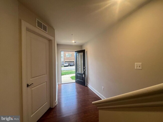 Building Photo - 3570 Stella Blue Dr