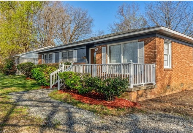 Foto del edificio - 2201 E Florida St