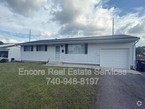 Building Photo - 121 Custer Rd