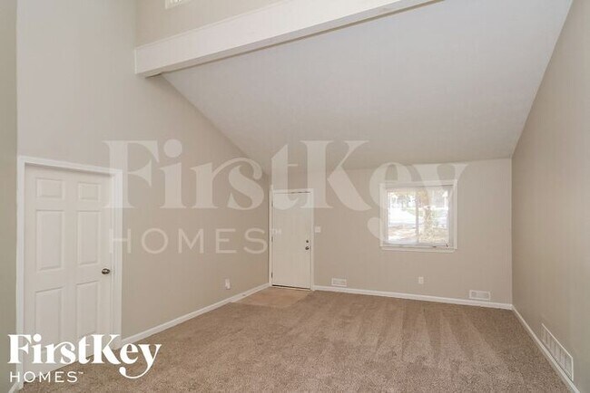 Building Photo - 120 Buck Creek Ct