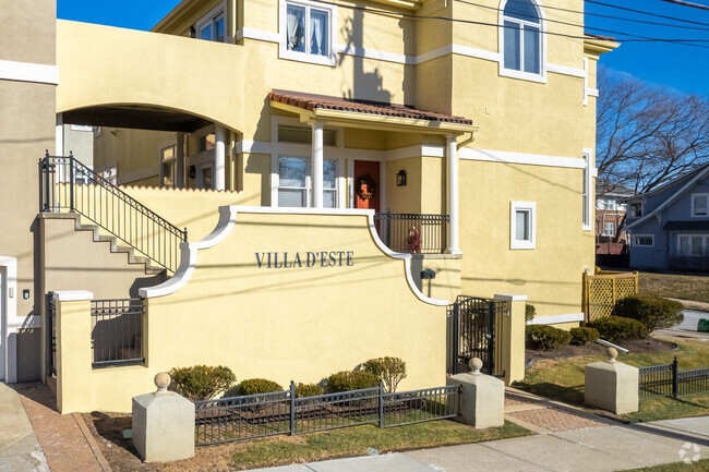 Building Photo - Villa D'Este Condos