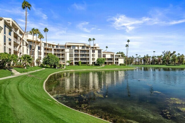 Building Photo - 900 Island Dr