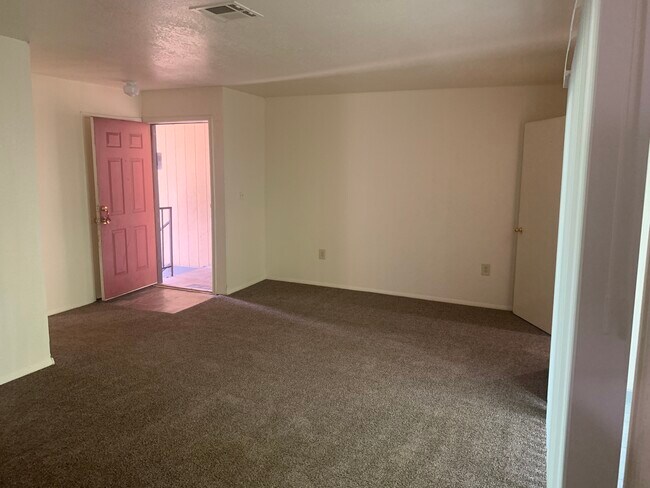 Building Photo - Riviera West