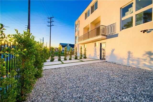 Building Photo - 803 E 84th Pl