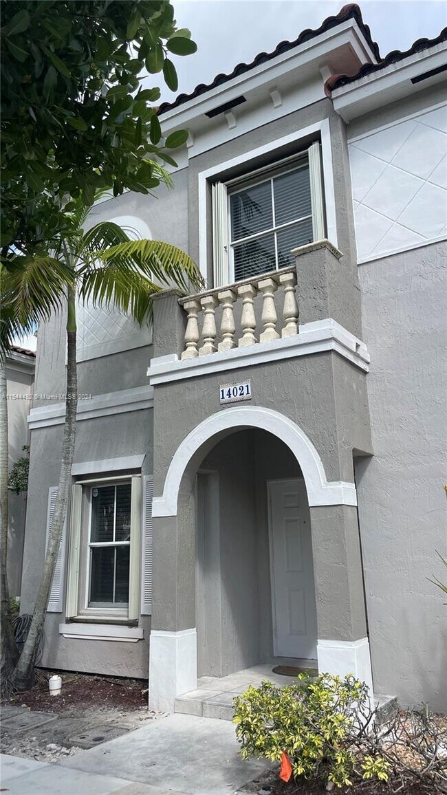 Foto del edificio - 14021 SW 49th St