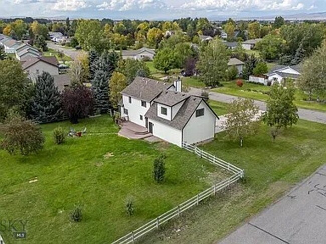 Foto del edificio - Cute House, Large Yard