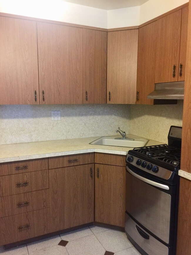 Building Photo - 6615 11th Ave