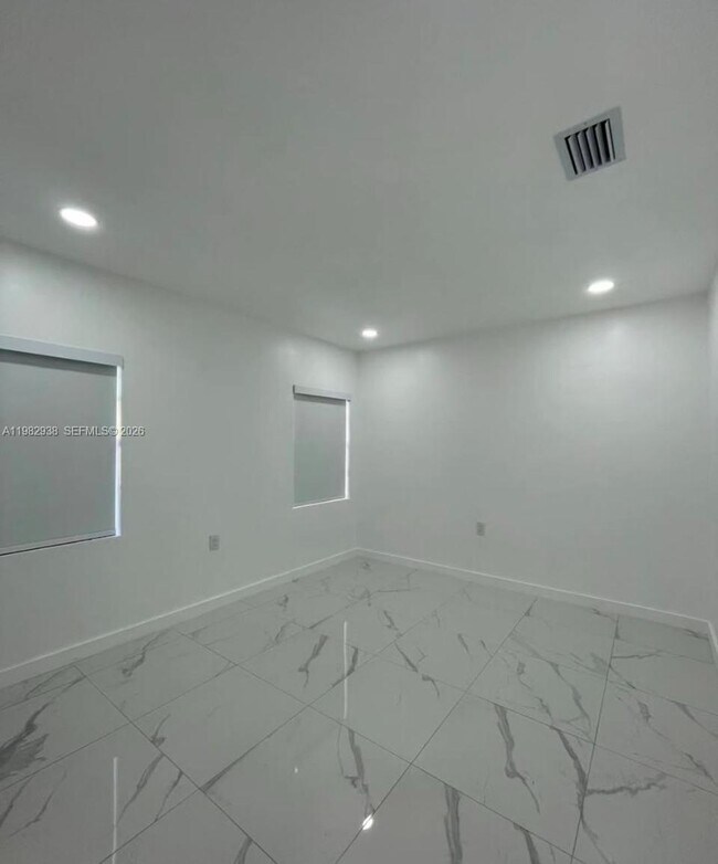 Building Photo - 3161 NW 31st St