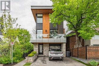 Building Photo - 946 Colonel By Dr