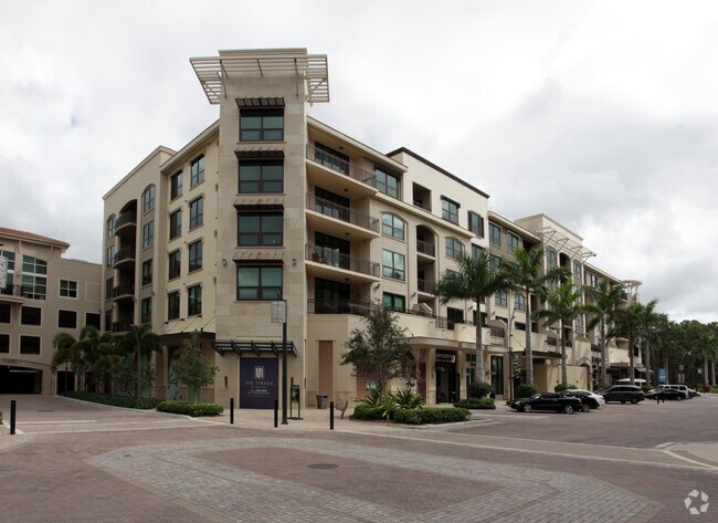 Building Photo - 9123 Tamiami Trl