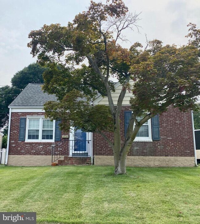 Foto del edificio - 414 Becker Ave