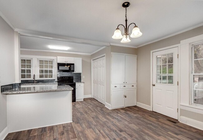 Foto del edificio - Charming, Fully Updated Ranch Home Near Downtown Kannapolis!