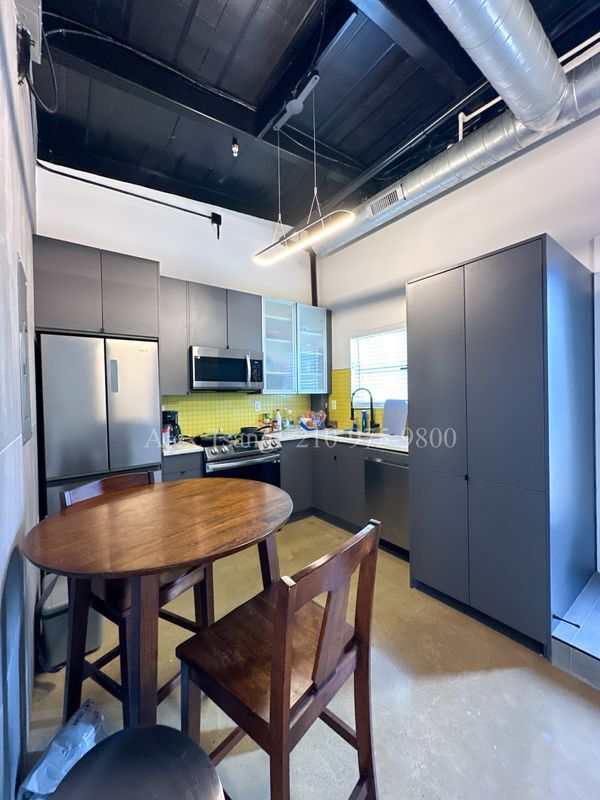 Foto del edificio - 811 Montana St