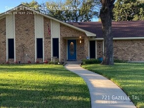 Building Photo - 721 Gazelle Trail