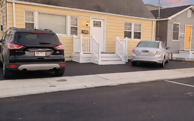 Foto del edificio - 211 Sheridan Ave