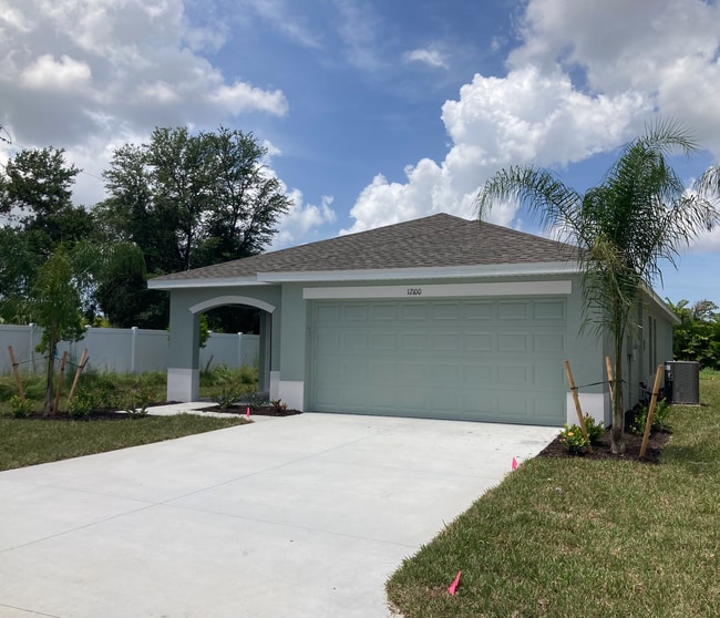 Building Photo - 12100 Stone Pne Ct