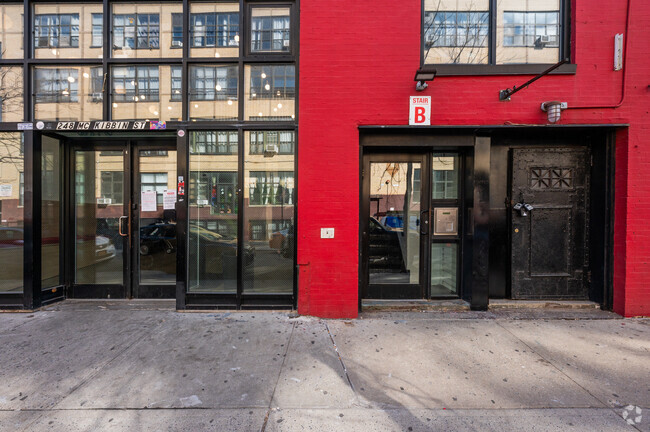 Building Photo - 248 McKibbin St