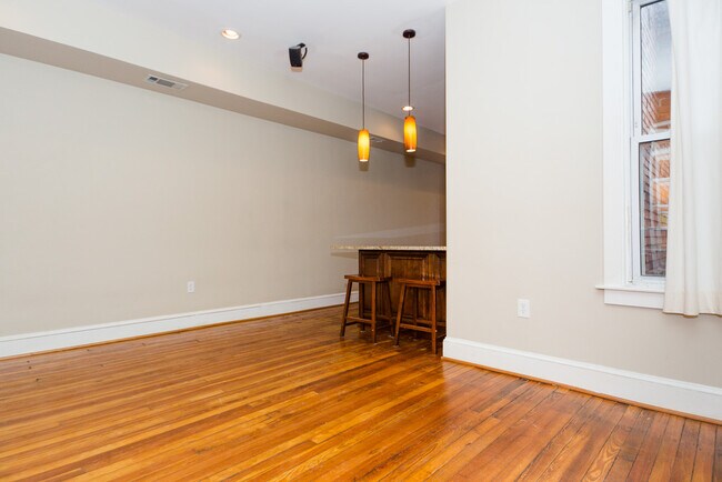 Foto del edificio - 3220 Sherman Ave NW