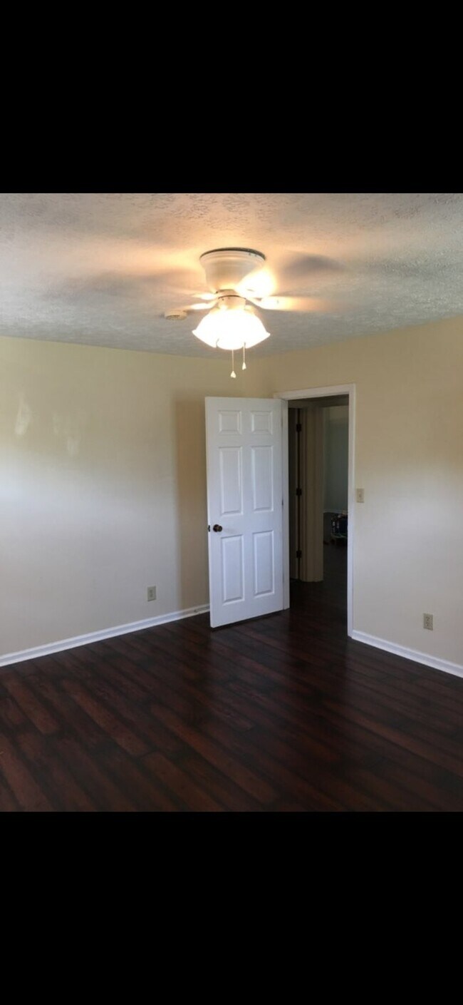 Foto del edificio - 392 Albright Ln