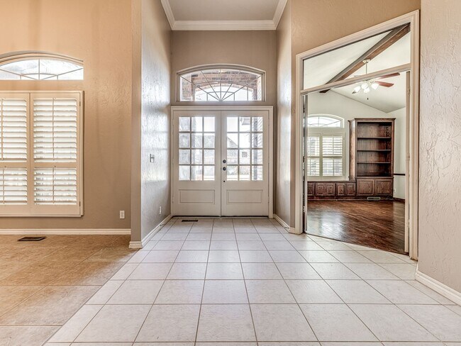 Foto del edificio - Updated home in Cobblestone Park- Deer Creek Schools + 4 bedrooms + 3.5 bathrooms